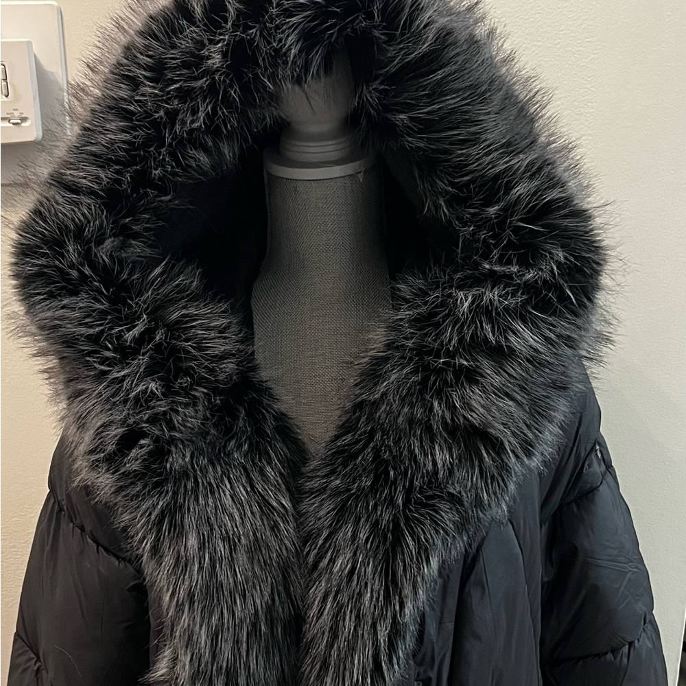 Elegant Black Fur-Trimmed Women's Coat